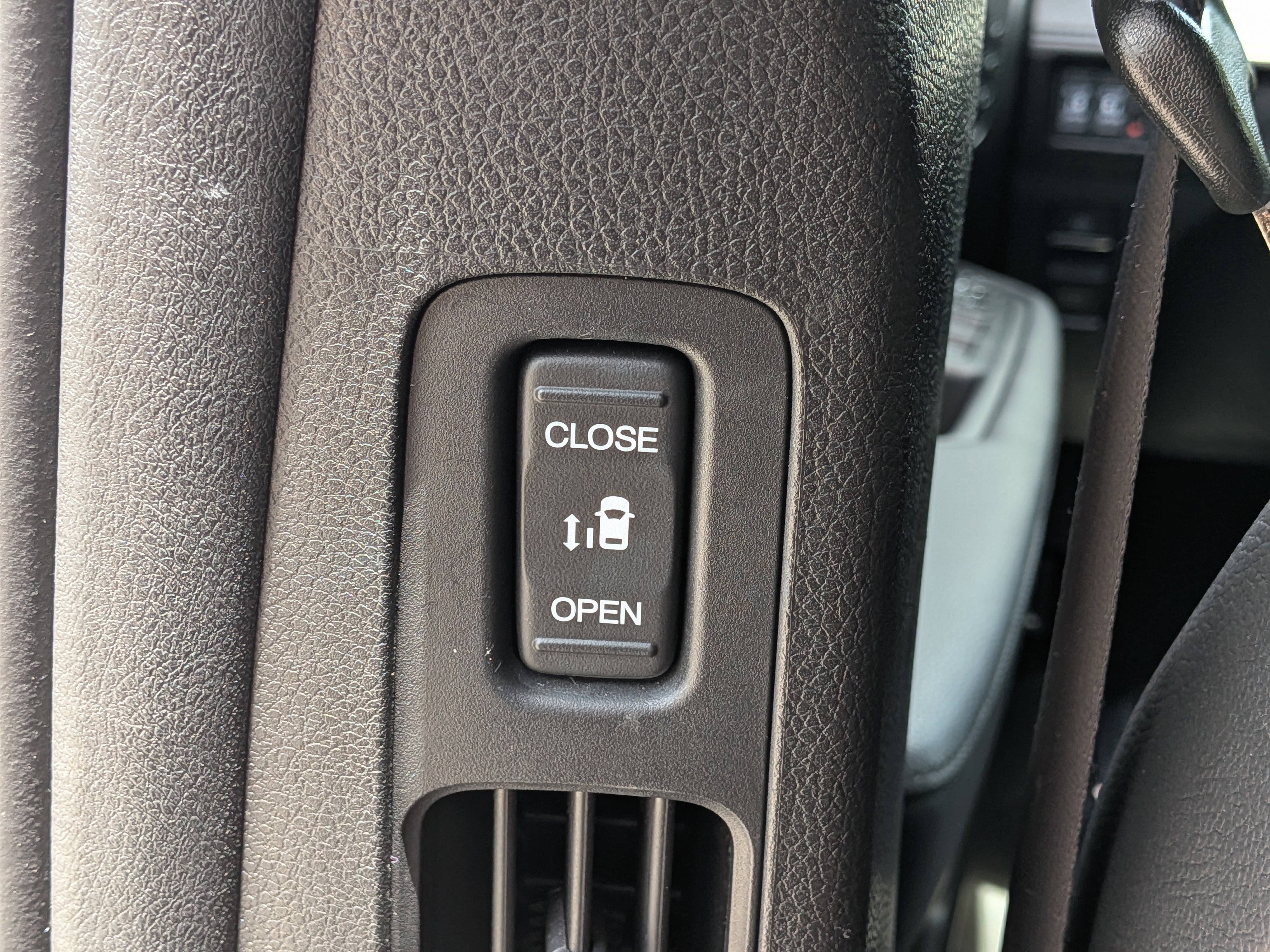 Used 2025 Honda Odyssey Sport-L image 16