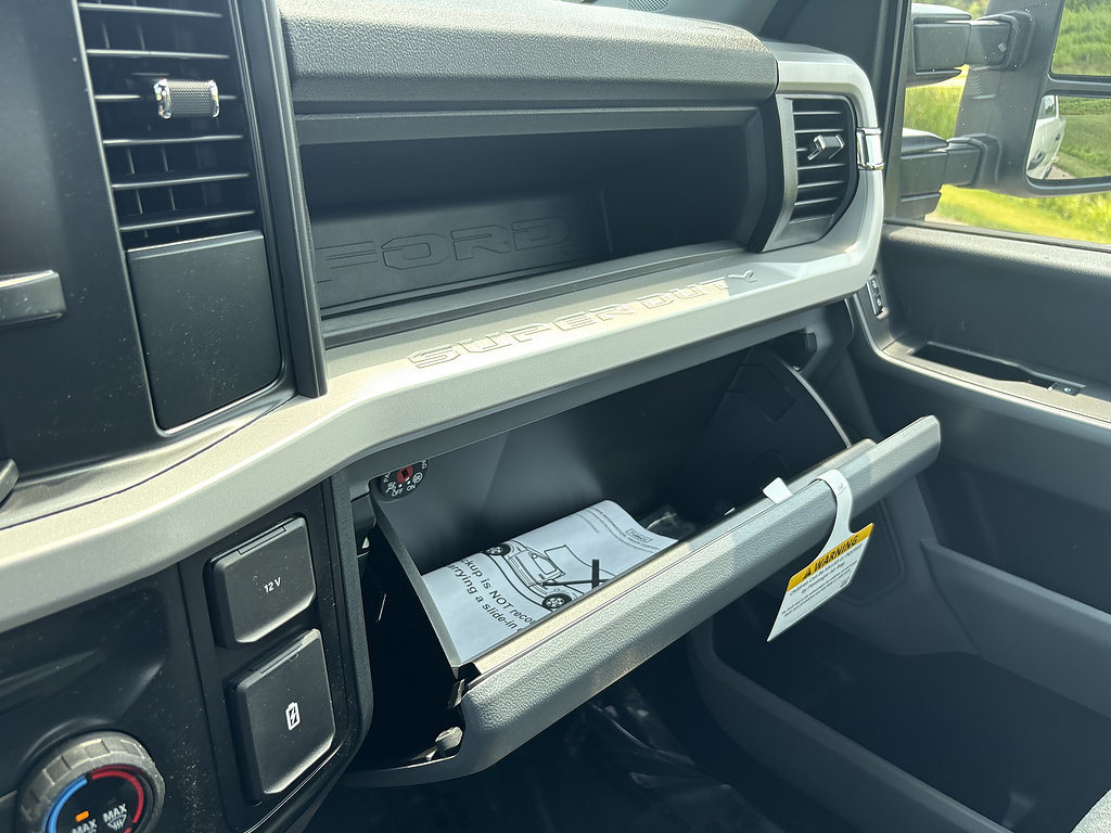 New 2026 Ford F250 XL w/ STX Appearance Package AWD/4WD image 35