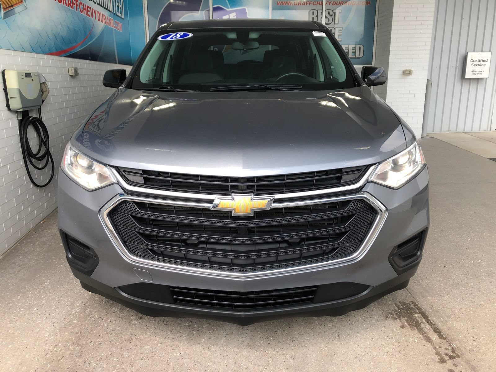 Used 2018 Chevrolet Traverse LS FWD image 2
