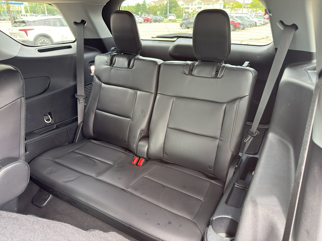 Used 2023 Ford Explorer XLT w/ Equipment Group 202A AWD/4WD image 38