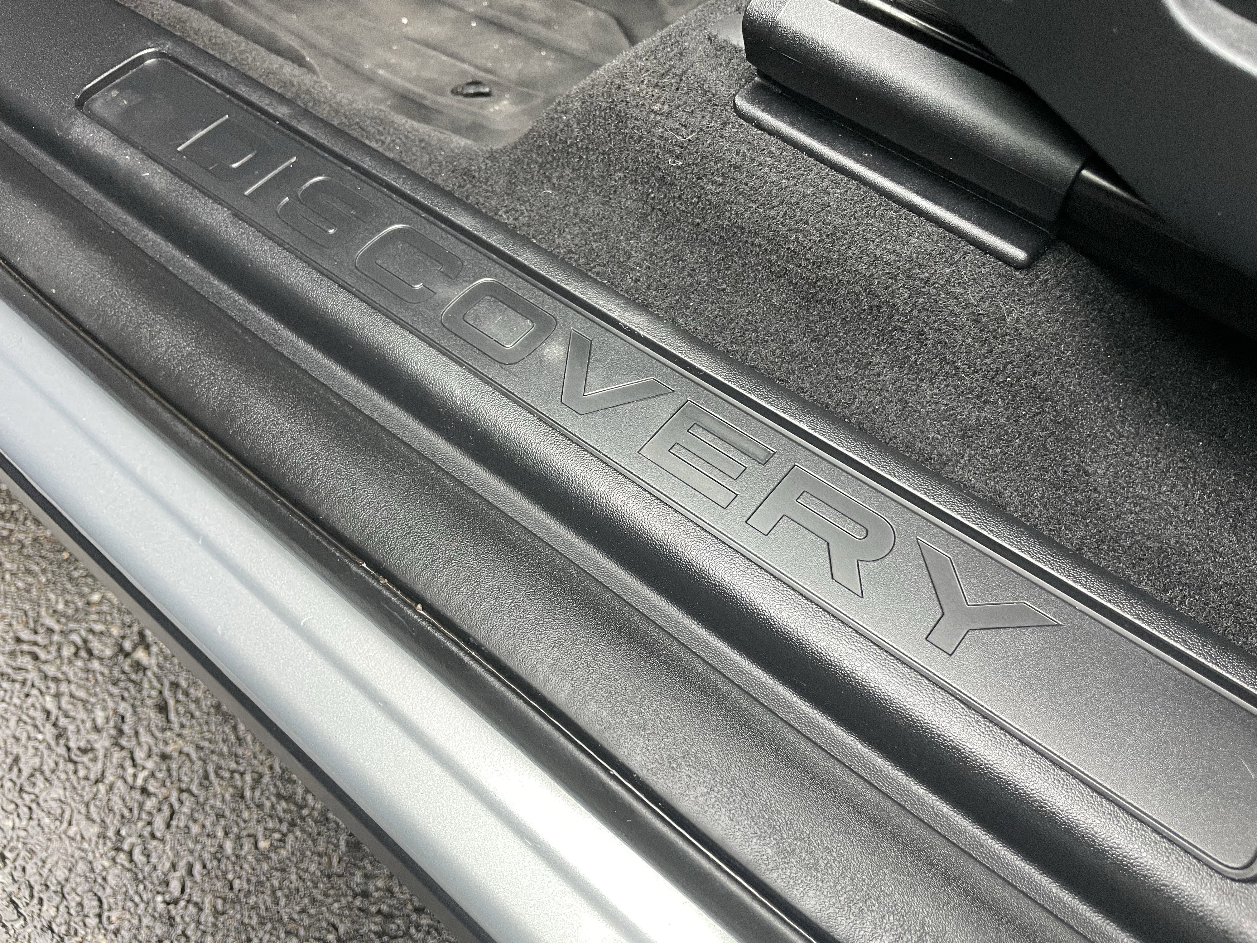 Certified 2024 Land Rover Discovery Sport S image 39