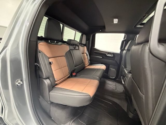 Certified 2024 Chevrolet Silverado 1500 High Country w/ High Country Premium Package AWD/4WD image 26