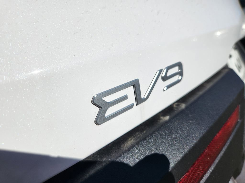 New 2026 Kia EV9 Wind image 13