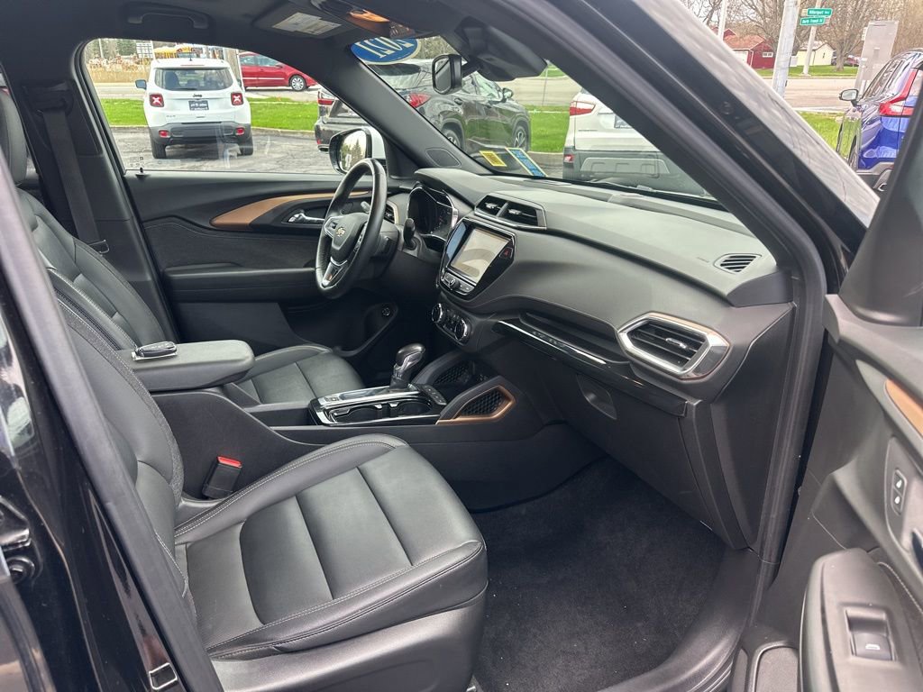 Used 2021 Chevrolet TrailBlazer ACTIV w/ Sun and Liftgate Package AWD/4WD image 37