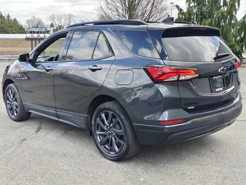 Used 2022 Chevrolet Equinox RS w/ RS Leather Package image 10