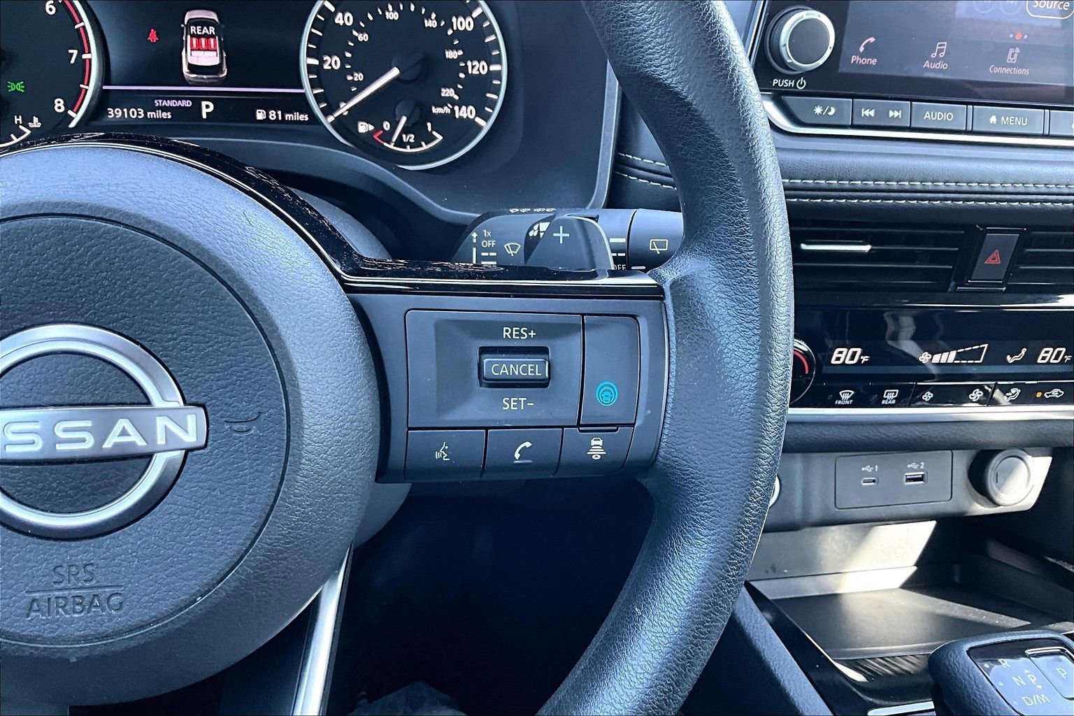 Used 2023 Nissan Rogue SV image 12