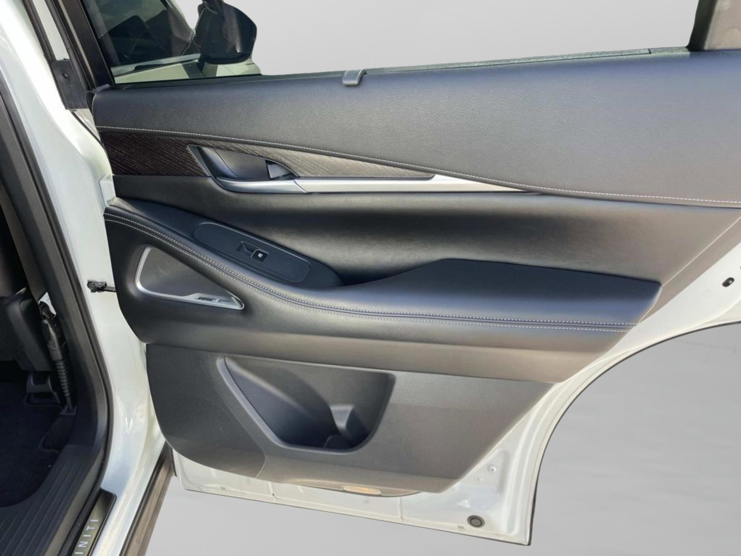 Used 2023 INFINITI QX60 Sensory w/ Vision Package image 17