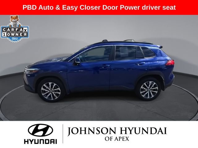 Used 2024 Toyota Corolla Cross XLE w/ Convenience Package image 5