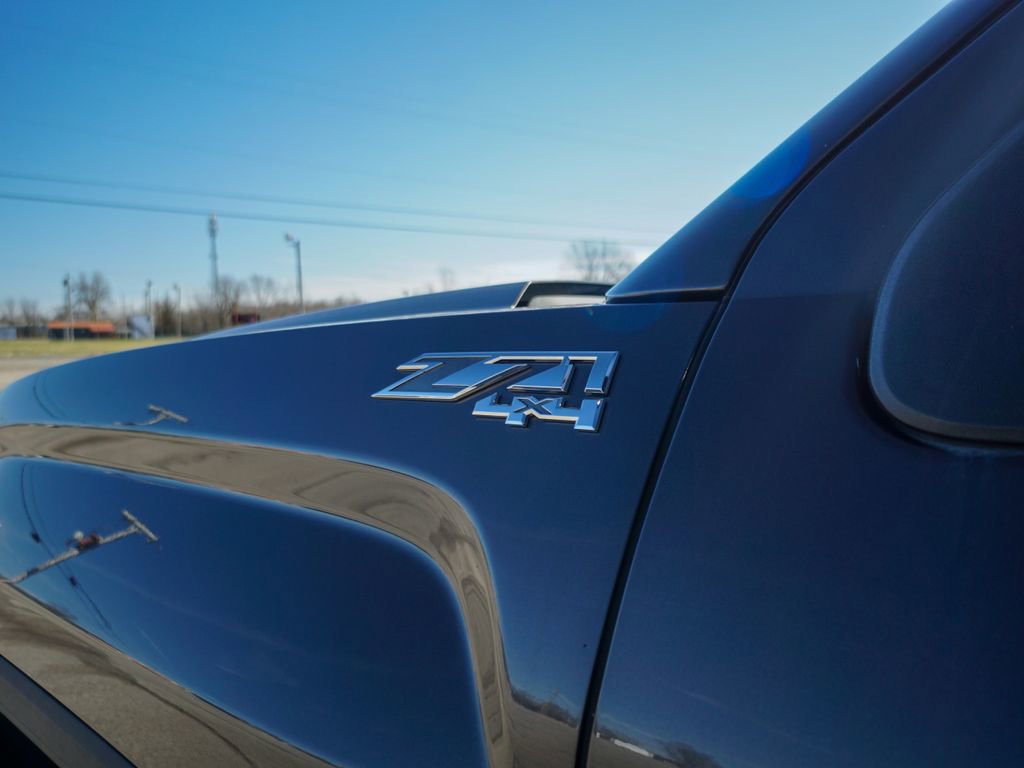 Used 2014 GMC Sierra 1500 SLT w/ SLT Preferred Package image 9