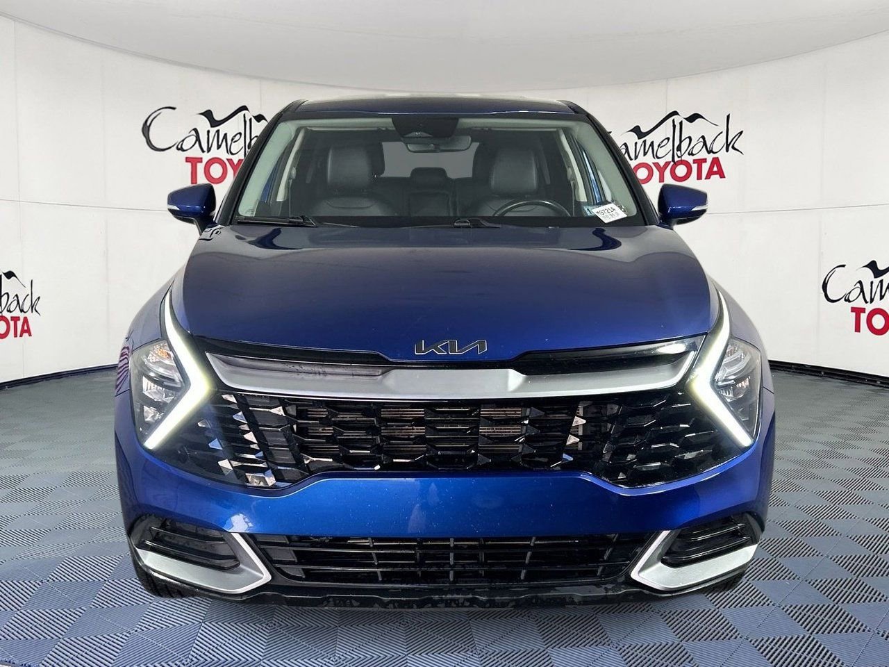 Used 2023 Kia Sportage EX image 3