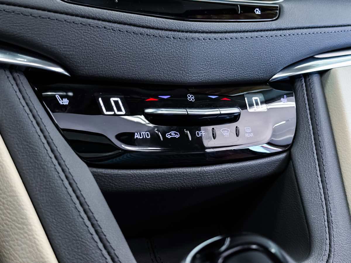 Used 2022 Cadillac XT5 Premium Luxury image 46