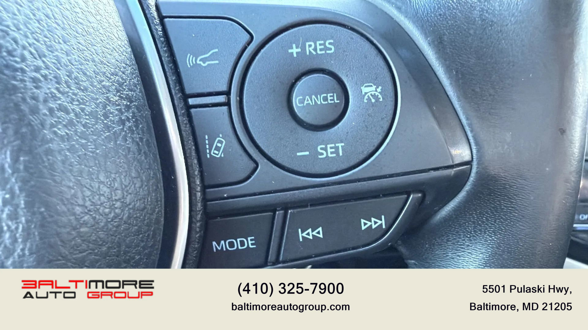 Used 2018 Toyota Camry SE image 34