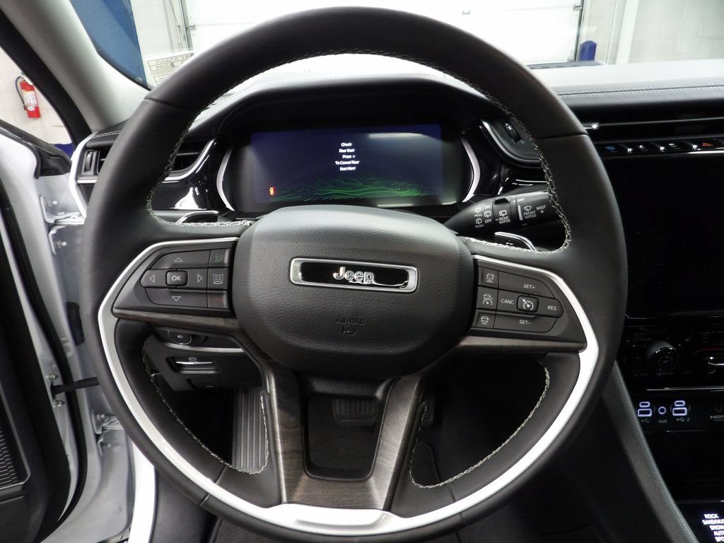 Used 2022 Jeep Grand Cherokee Limited 4xe AWD/4WD image 42