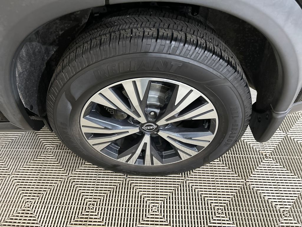 Used 2022 Nissan Rogue SV FWD image 10