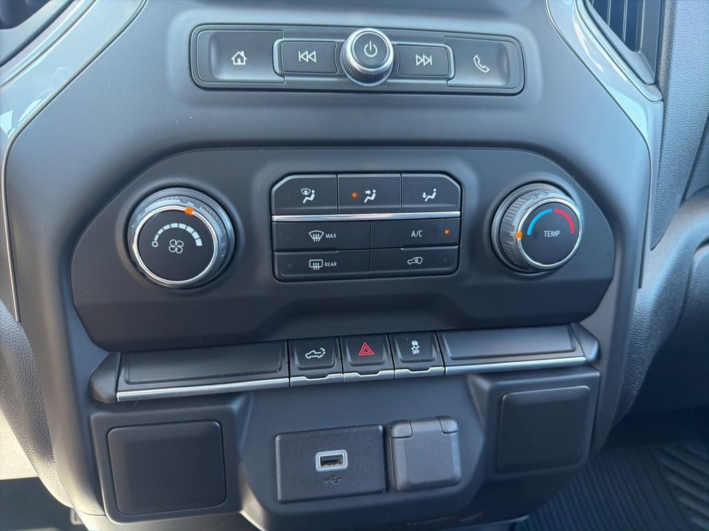 Used 2020 Chevrolet Silverado 1500 Custom w/ Custom Value Package AWD/4WD image 15