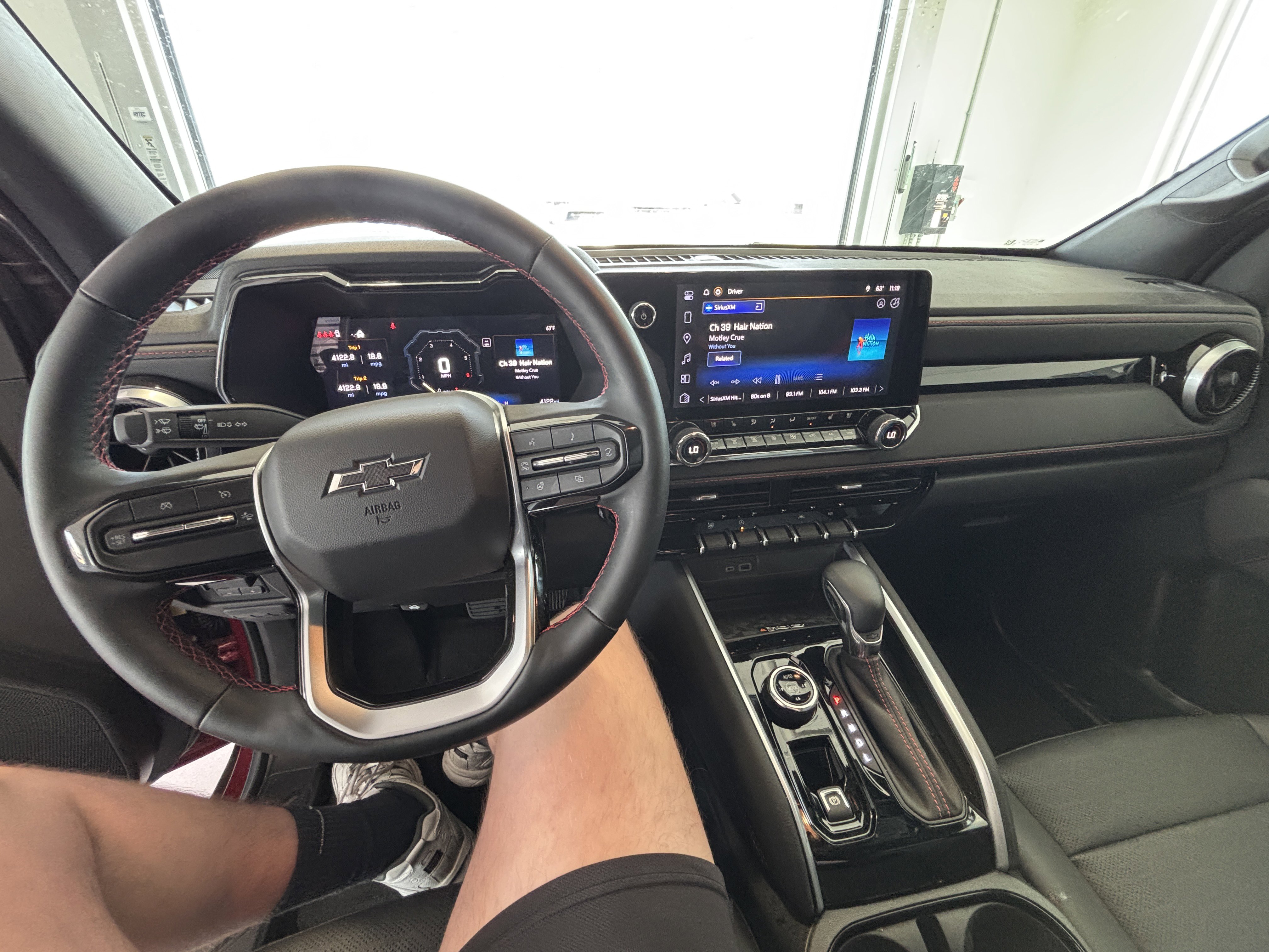 Used 2025 Chevrolet Colorado Z71 w/ Midnight Edition image 18