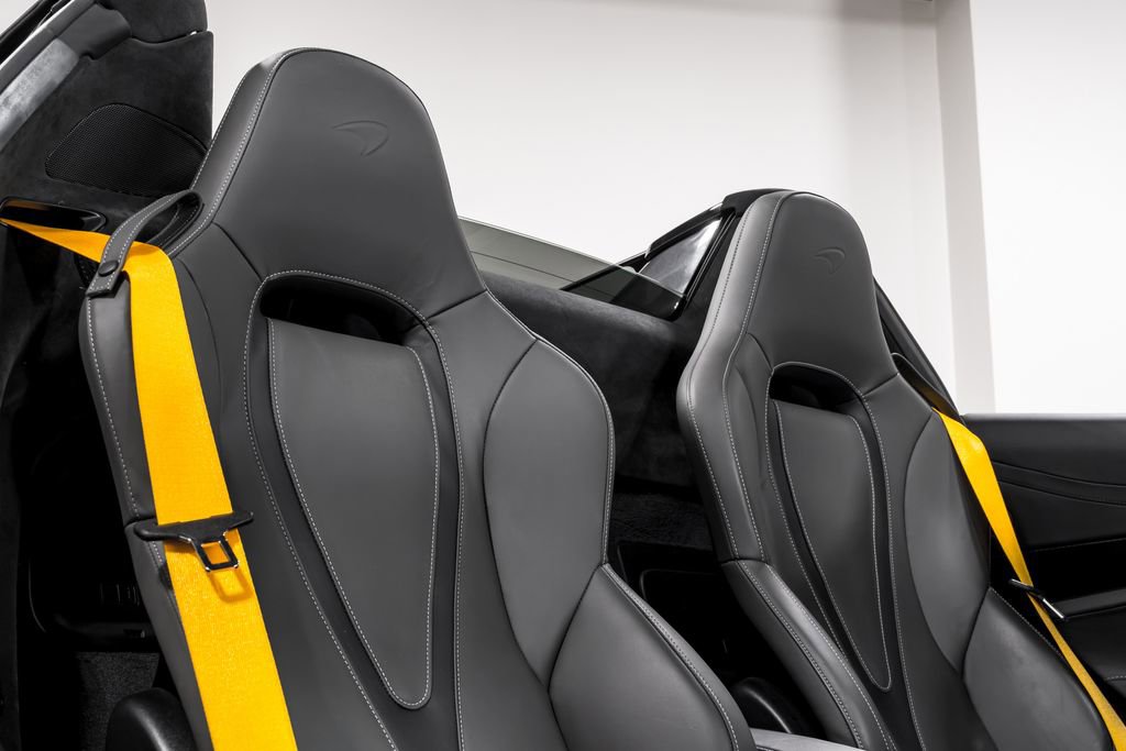 Used 2022 McLaren 720S Spider RWD image 28