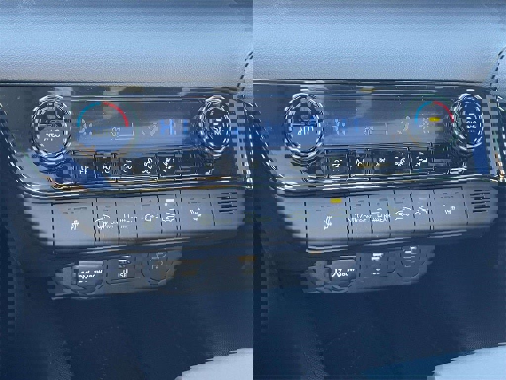 New 2026 Hyundai Elantra SEL Sport Premium image 17