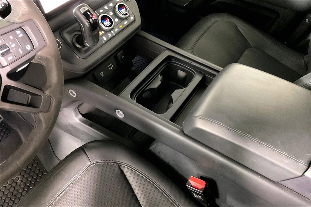 Used 2023 Land Rover Defender 110 V8 image 17