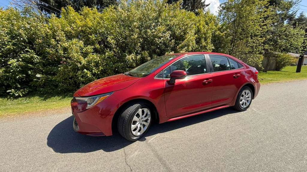 Used 2022 Toyota Corolla LE FWD image 15