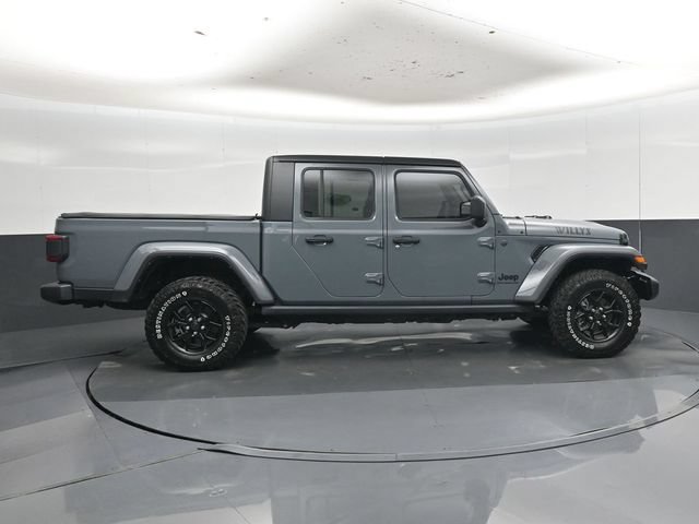 Used 2024 Jeep Gladiator Sport AWD/4WD image 2