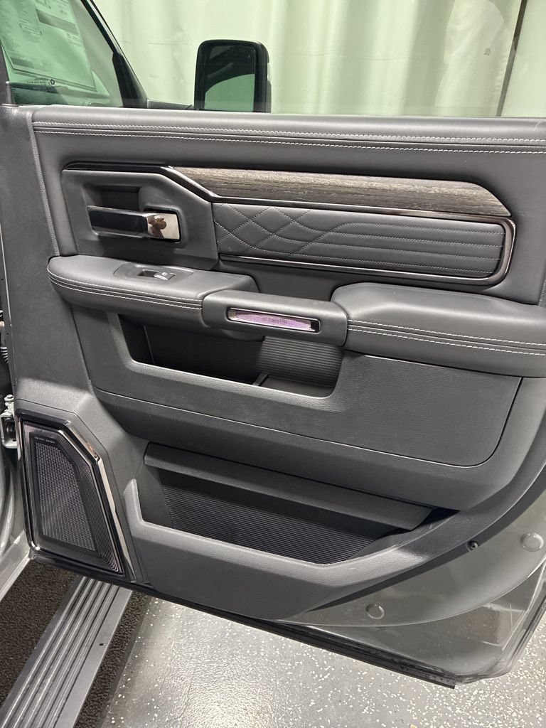 New 2026 RAM 2500 Limited AWD/4WD image 30
