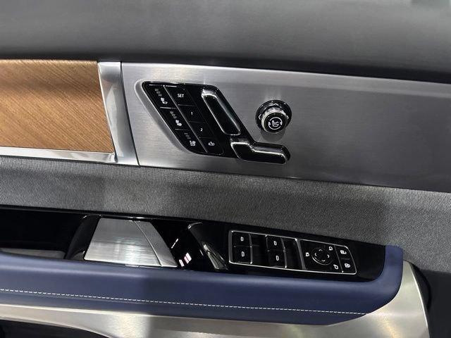 Certified 2026 Cadillac Vistiq Premium Luxury AWD/4WD image 15