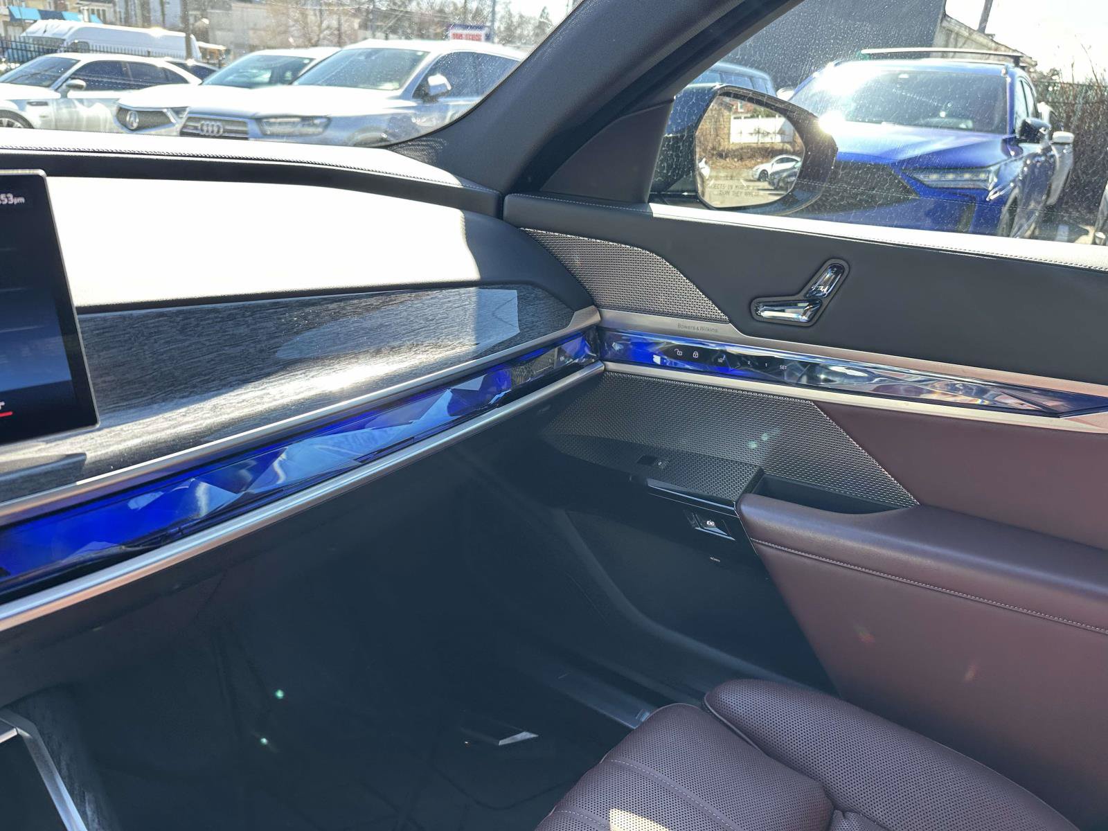 Used 2023 BMW 760i xDrive w/ Executive Package AWD/4WD image 29