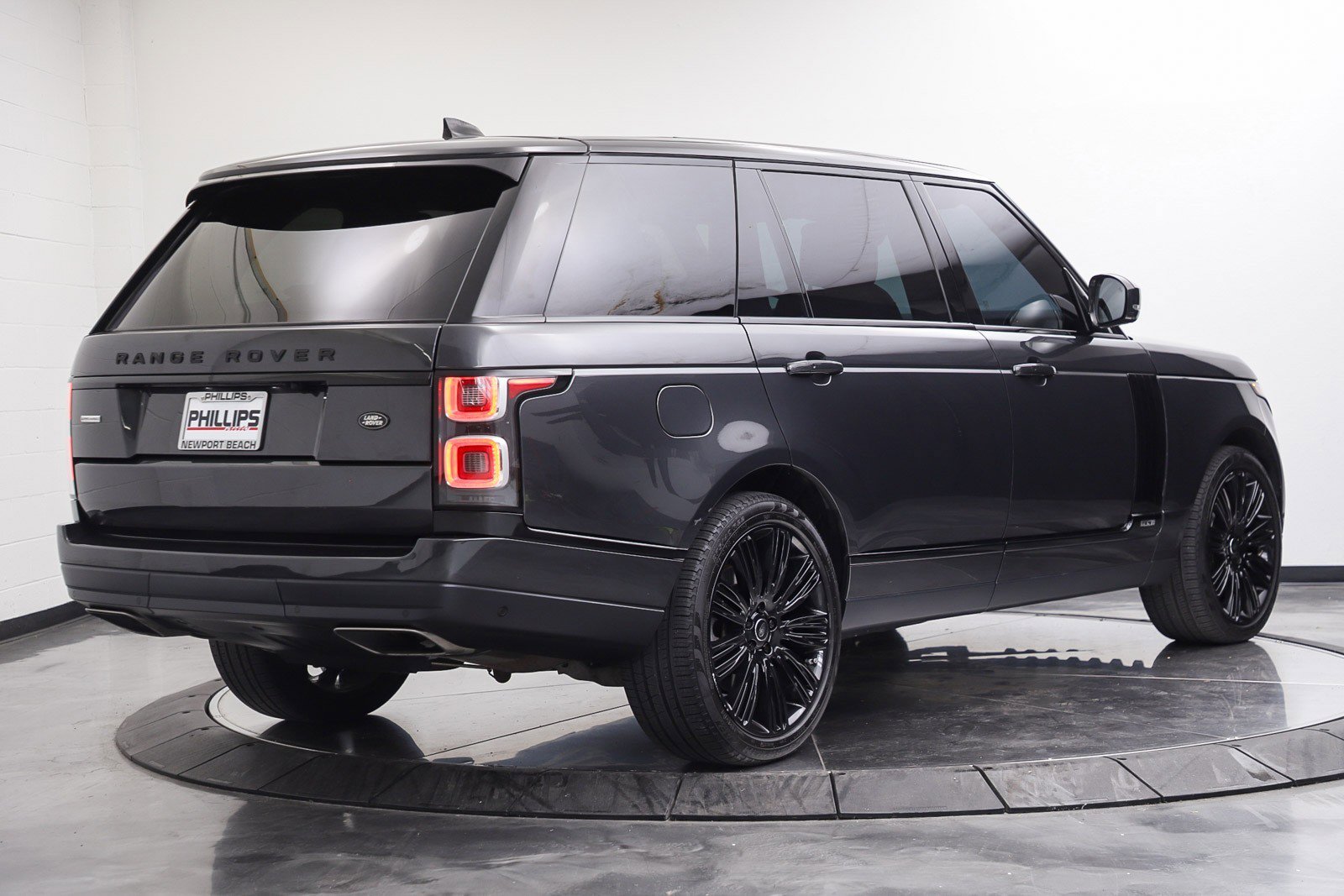 Used 2019 Land Rover Range Rover Long Wheelbase Supercharged AWD/4WD image 5