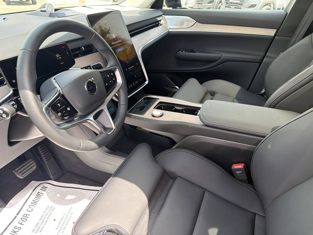 Used 2025 Volvo EX90 Ultra AWD/4WD image 13