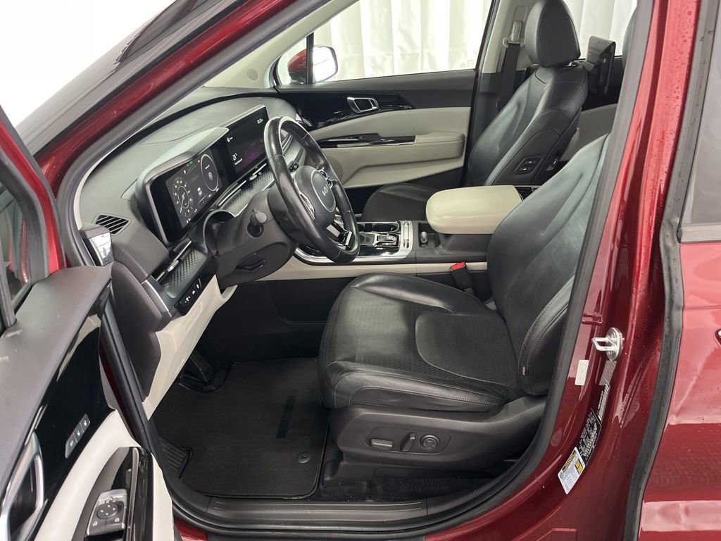 Used 2022 Kia Carnival SX Prestige FWD image 5