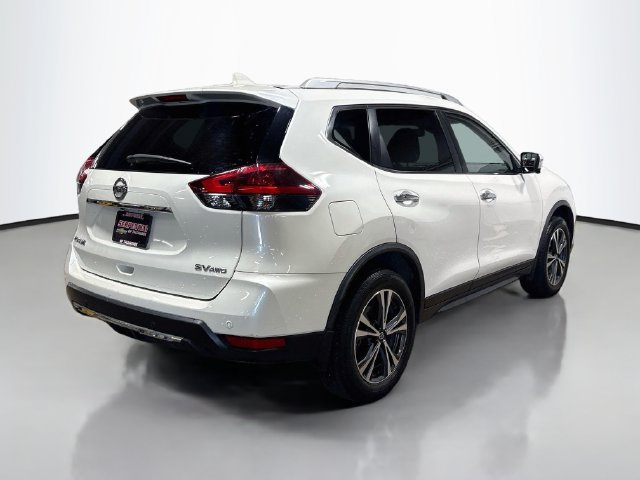 Used 2019 Nissan Rogue SV w/ Sun & Sound Touring Package AWD/4WD image 6