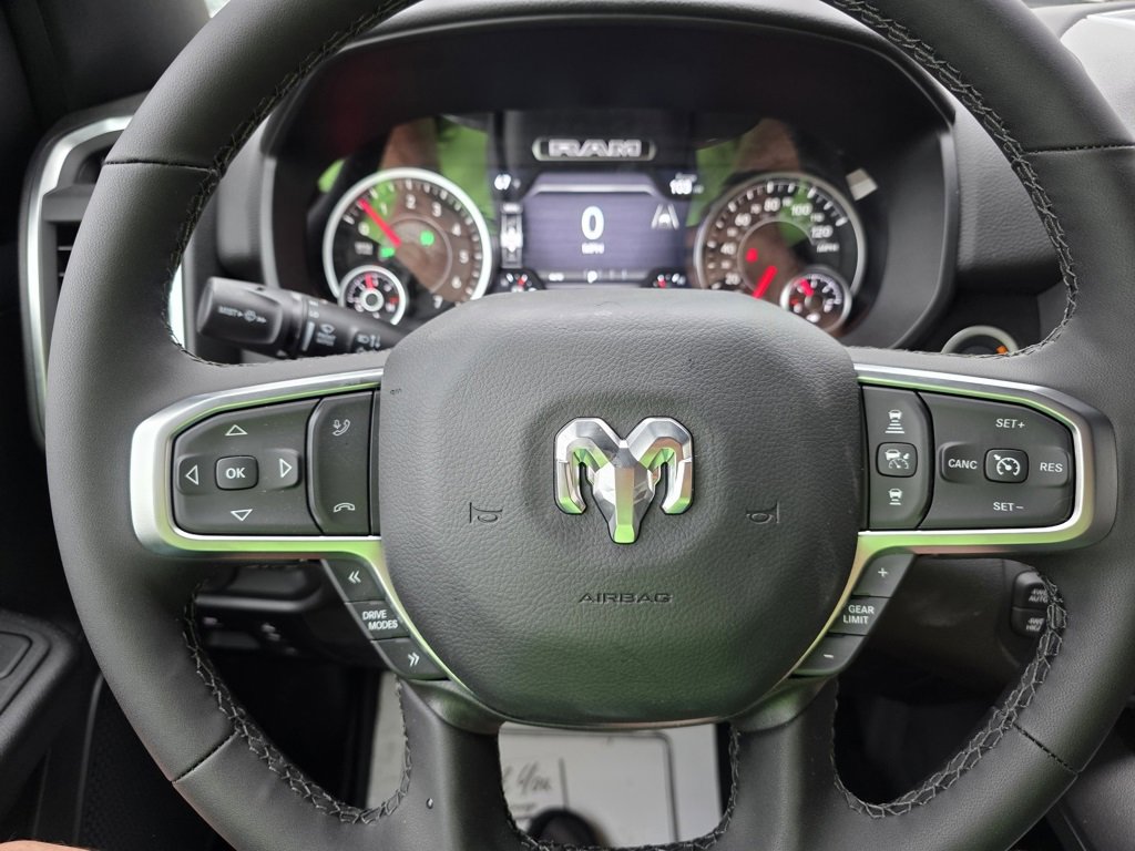 New 2026 RAM 1500 4x4 Crew Cab image 10