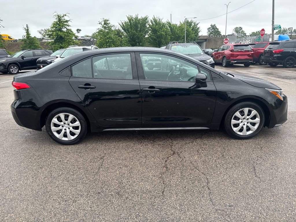 Used 2024 Toyota Corolla LE FWD image 8