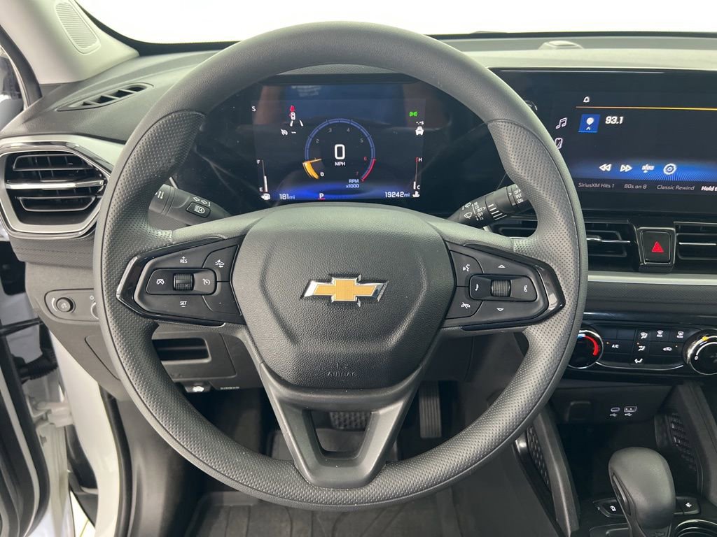 Used 2025 Chevrolet TrailBlazer LT w/ Driver Confidence Package FWD image 10