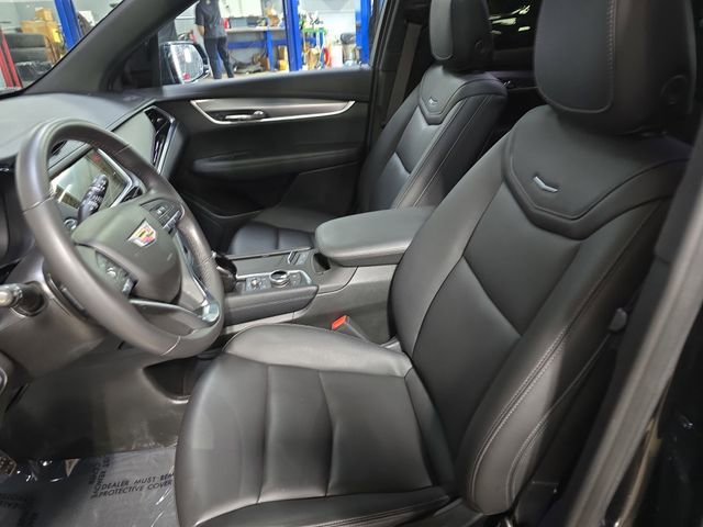 Used 2025 Cadillac XT6 Luxury image 19