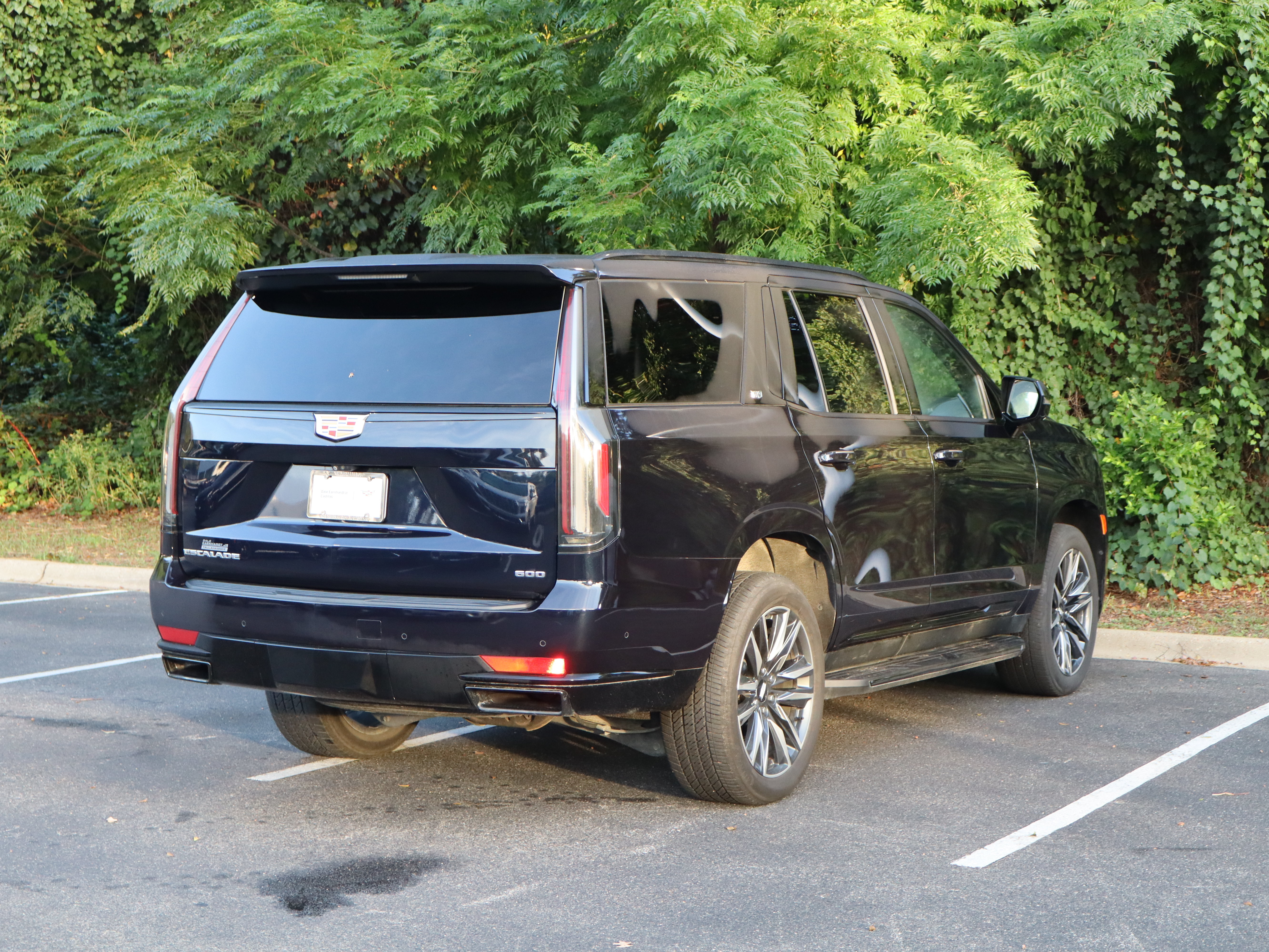 Certified 2022 Cadillac Escalade Sport RWD image 7