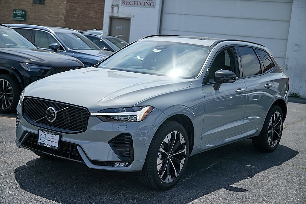 New 2026 Volvo XC60 B5 Plus w/ Climate Package PRO AWD/4WD image 6