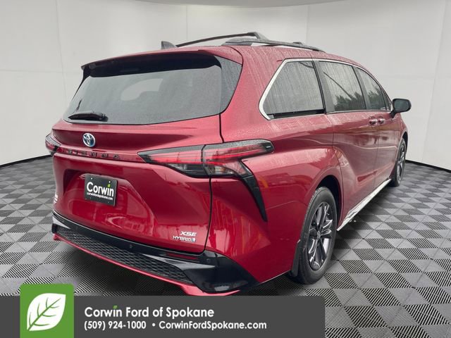 Used 2024 Toyota Sienna XSE image 20