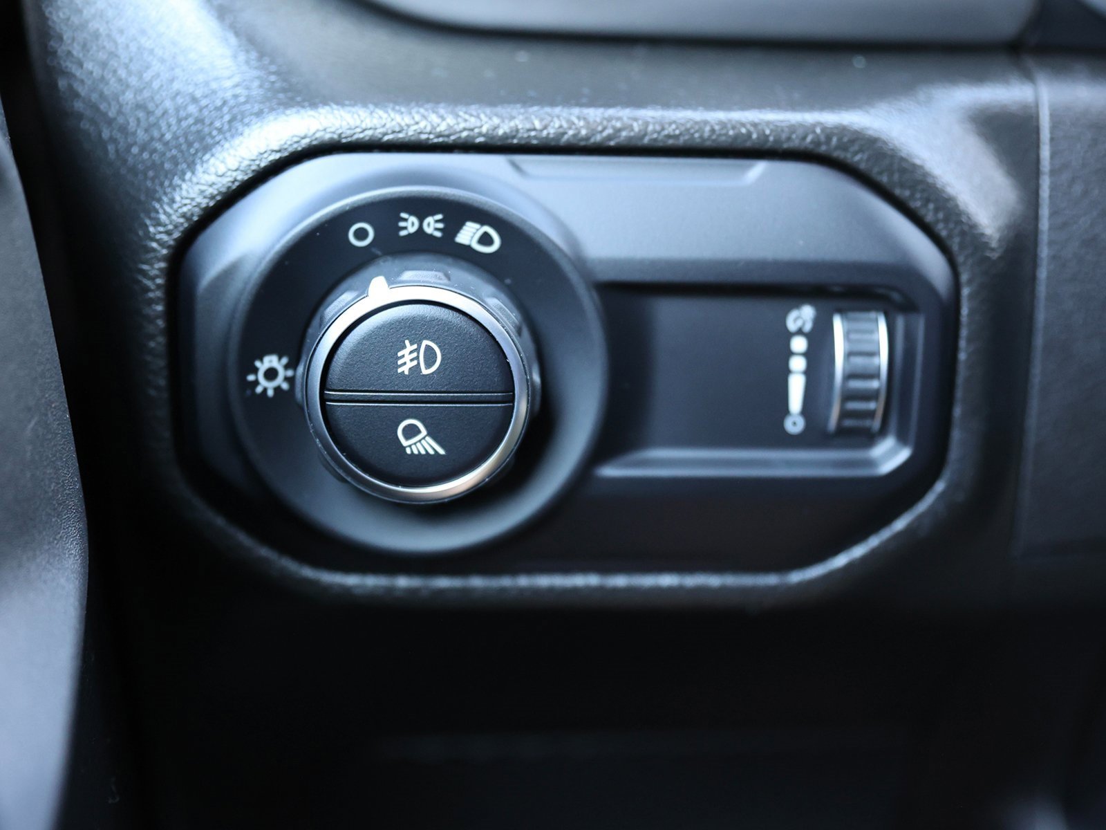 Used 2023 Jeep Gladiator Sport w/ Trailer Tow Package image 30