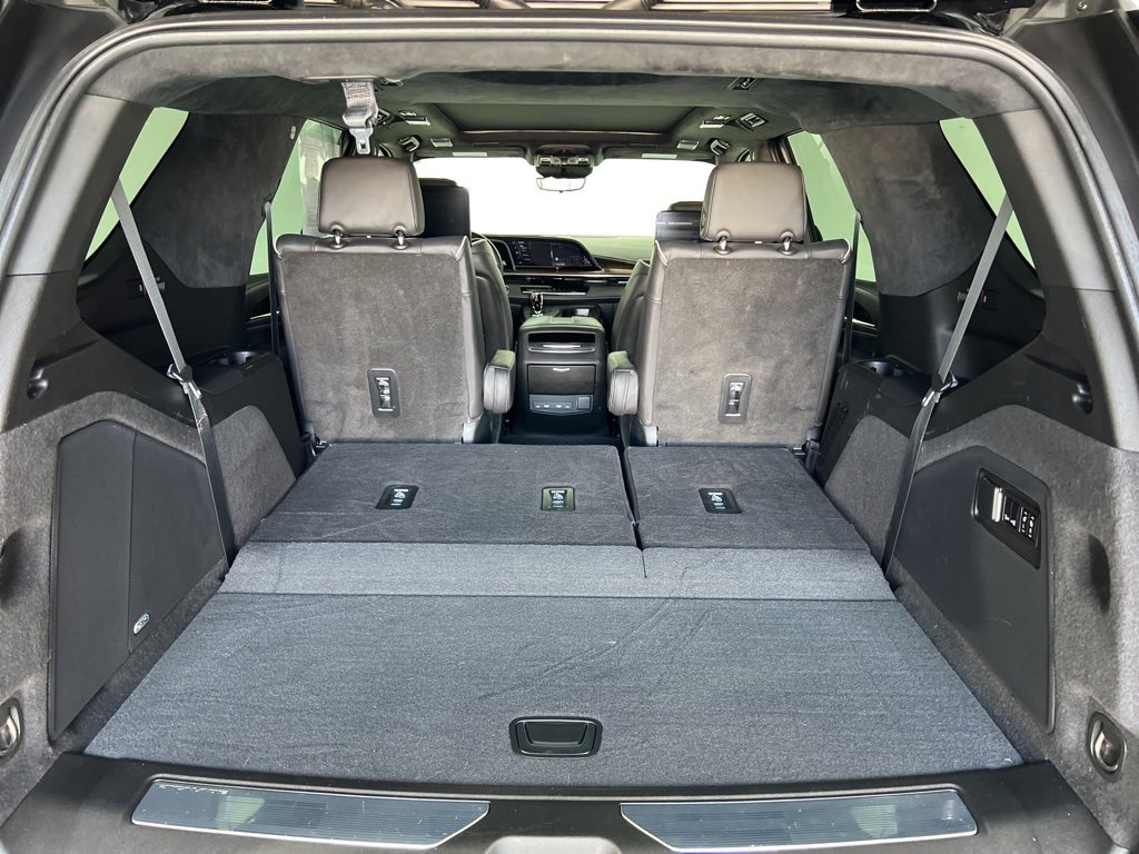 Used 2023 Cadillac Escalade Premium Luxury Platinum image 23