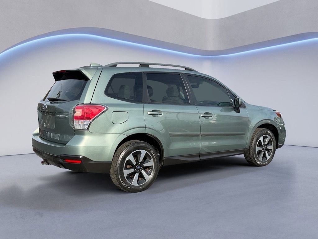 Used 2018 Subaru Forester 2.5i Premium image 3