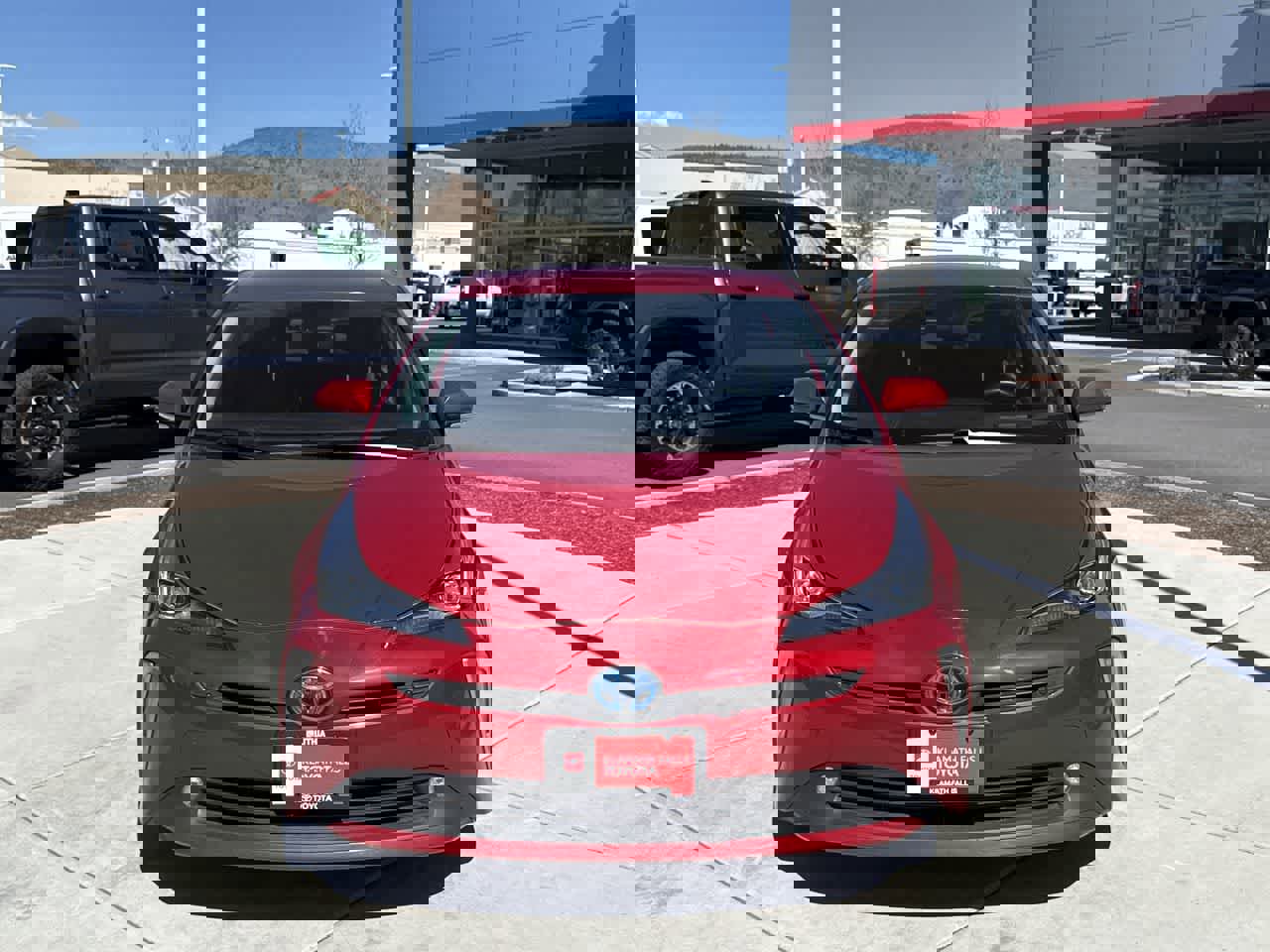 Used 2019 Toyota Prius XLE w/ Advanced Technology Package image 3