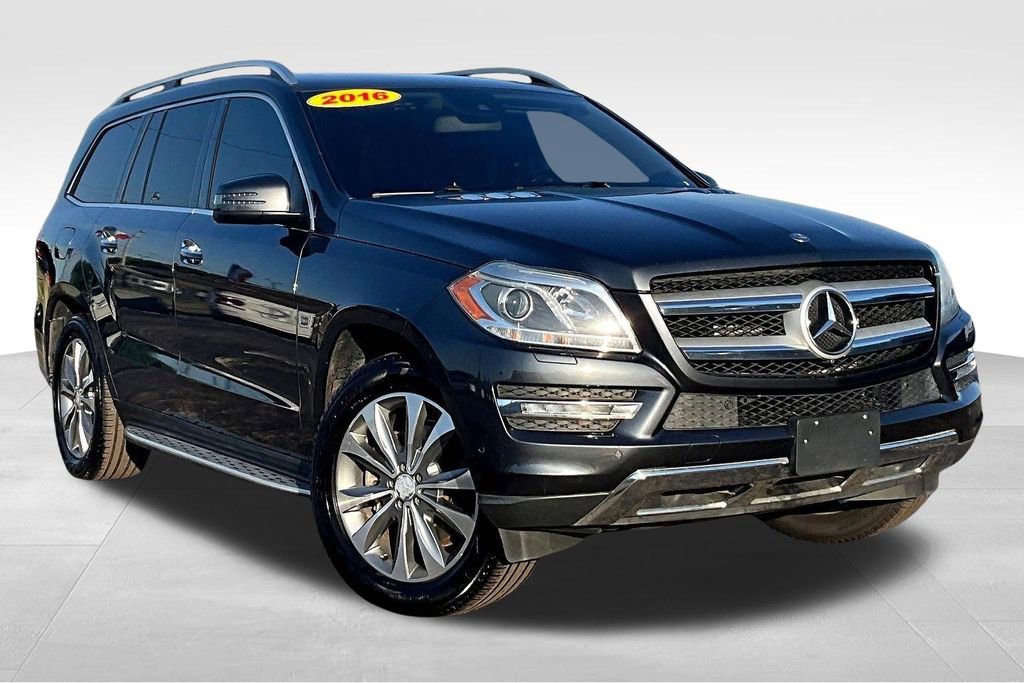 Used 2016 Mercedes-Benz GL 320 BlueTEC 4MATIC image 3