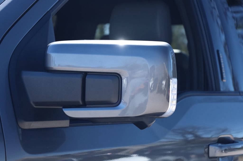 Used 2022 Ford F150 Lightning Lariat image 14