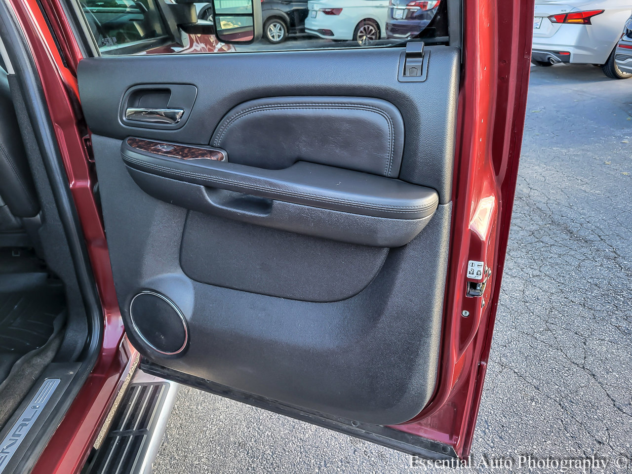 Used 2013 GMC Sierra 2500 Denali w/ Suspension Package, Off-Road image 29