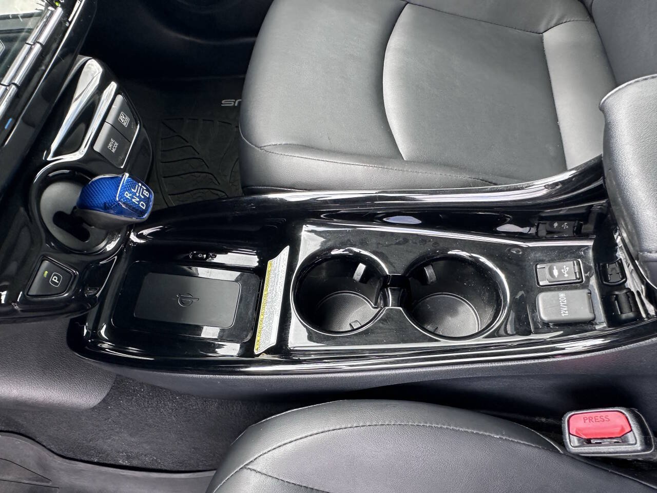 Used 2017 Toyota Prius Three Touring FWD image 30