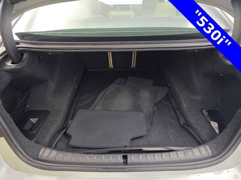 Used 2020 BMW 530i w/ Premium Package image 17