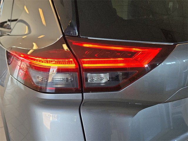 Used 2023 Nissan Rogue SL image 28