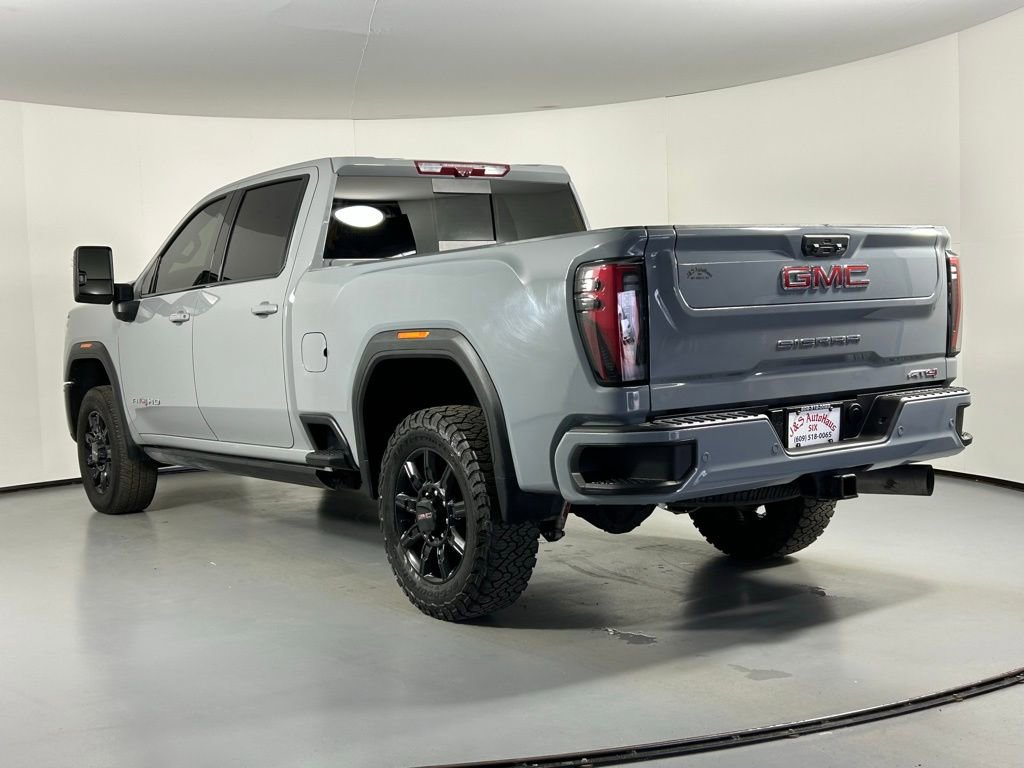 Used 2025 GMC Sierra 2500 AT4 w/ AT4 Premium Plus Package image 5